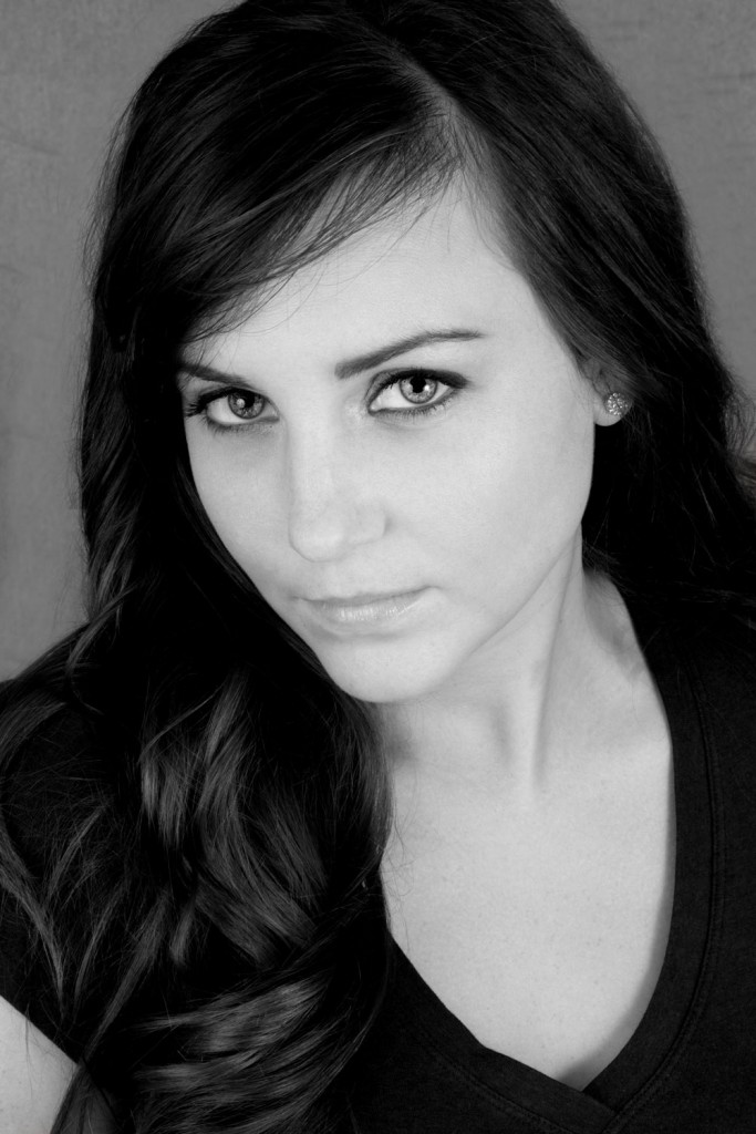 lindsey-2-b&w-web